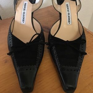 Manolo Blahnik Mules Sandal Suede Leather